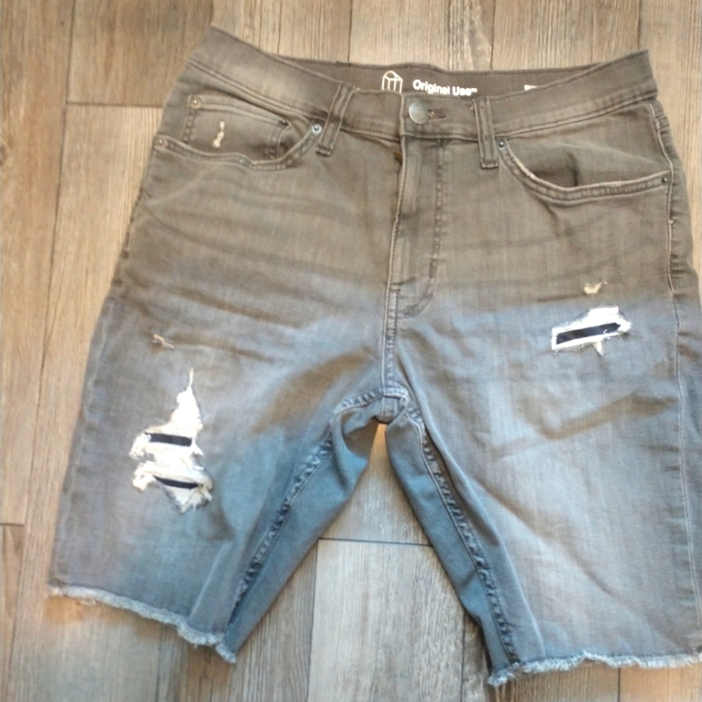 Original Use, 32, grey